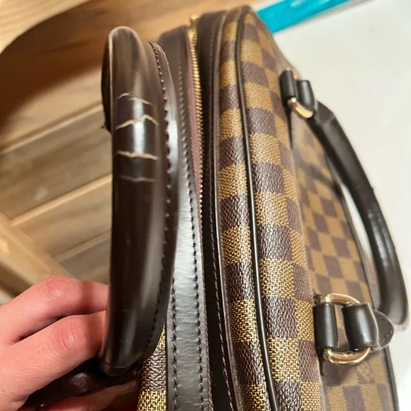 LV bag - Picture 7 of 8